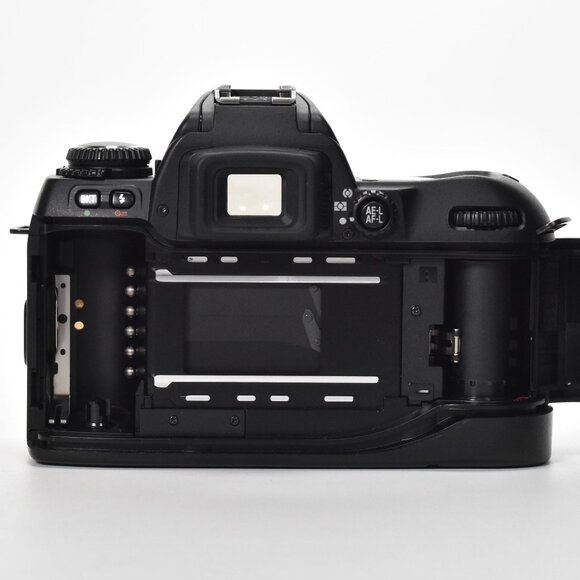 Nikon N80 35mm Film SLR w/Nikon 28-80mm Zoom Lens User Manual MINT - Picture 8 of 16